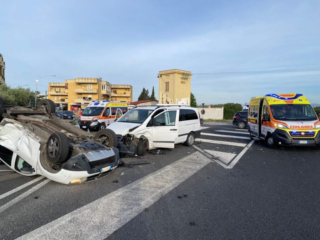 Un incidente nella SS 130. Foto C. Manca